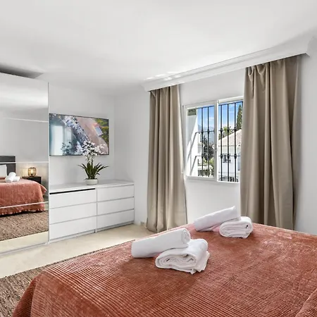 San Javier Townhouse * מארבלה